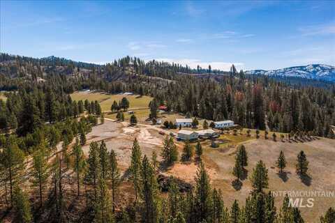 27 Woodland Dr, Garden Valley, ID 83622