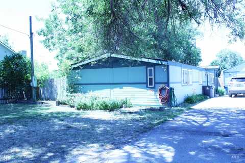 1421 Garland, Nampa, ID 83686