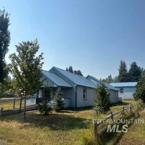 101 N Idaho, Cascade, ID 83611