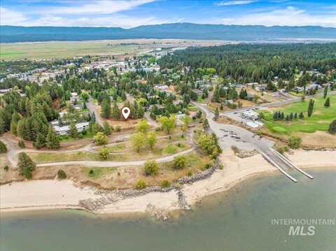 515 Lakeview Dr., Cascade, ID 83611