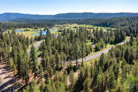 110 Fawnlilly, McCall, ID 83638