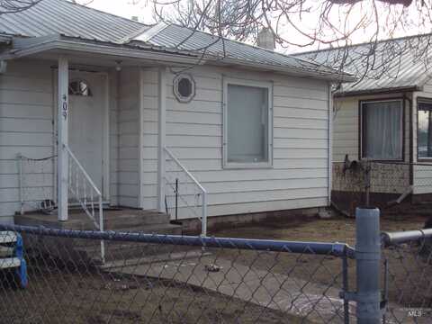 409,411,413 & 9th Street, Clarkston, WA 99403