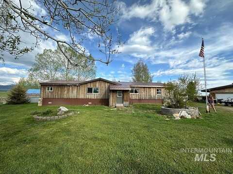 13774 Nisula Rd, Lake Fork, ID 83638