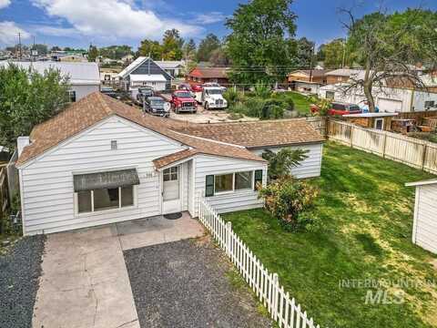 908 Yakima Ave, Filer, ID 83328