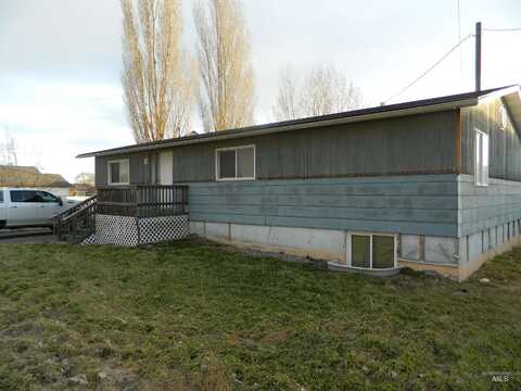 4660 Hawthorne Rd, Chubbuck, ID 83202