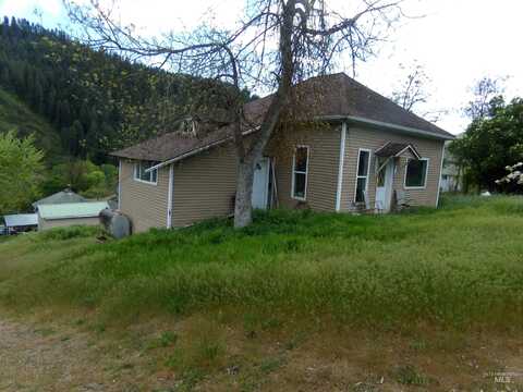 301 E B Street, Kendrick, ID 83537