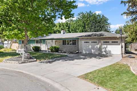 4627 N Berkshire Dr, Boise, ID 83704