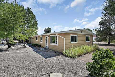 8069 W Camas St, Boise, ID 83709