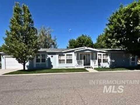 910 Moon Glo Village, Buhl, ID 83316