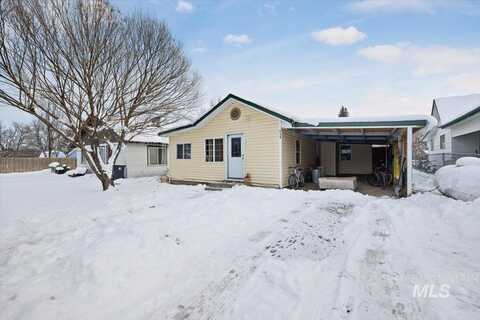 230 2nd Street, Hazelton, ID 83335