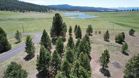 12989 Zoon Ln, Donnelly, ID 83615