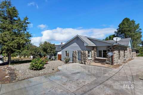 271 Hagerman Ave E, Hagerman, ID 83332