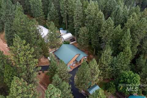 14 Spur Dr, Garden Valley, ID 83622