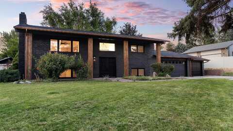 4920 W Hillside Ave., Boise, ID 83703