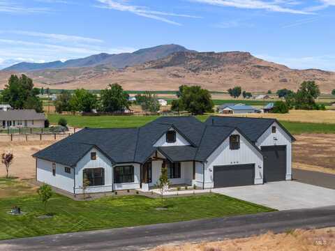 406 Skyview Lane, Emmett, ID 83617