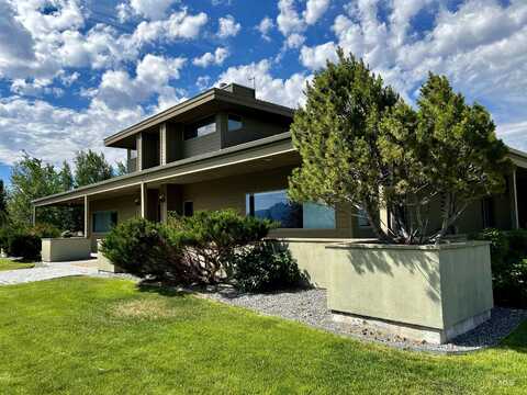 6000 Bartlett Point Rd, Mackay, ID 83251