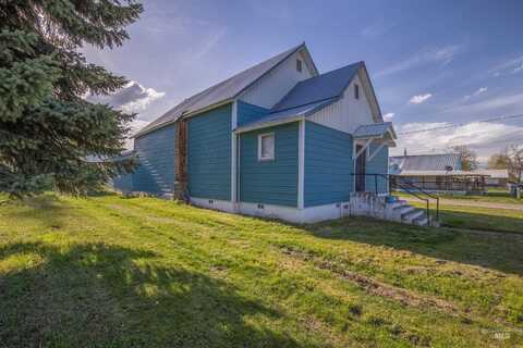 421 Ellis Ave., Winchester, ID 83555