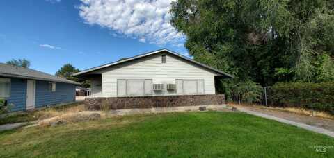 1203 S Elder St, Nampa, ID 83651