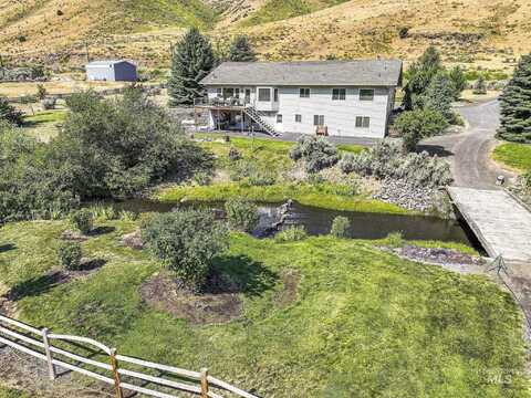 2492 Rock Creek Road, Hansen, ID 83334