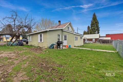 110 S Idaho, Cascade, ID 83611