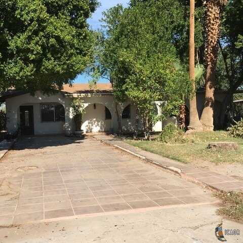 322 E HOLTON RD, El Centro, CA 92243