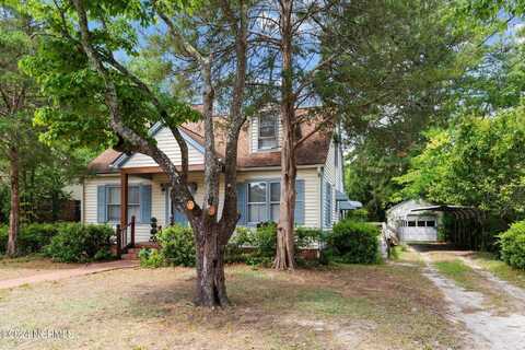 607 N Smithwick Street, Williamston, NC 27892