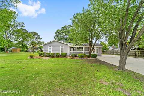 202 W Franck Street, Richlands, NC 28574