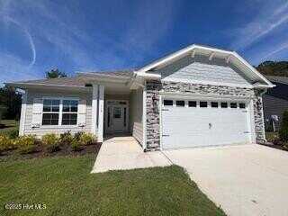 118 Firethorn Circle, Wallace, NC 28466