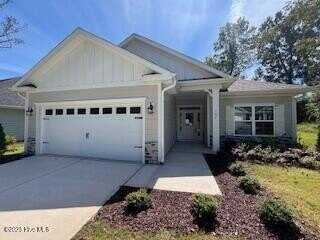 107 Firethorn Circle, Wallace, NC 28466