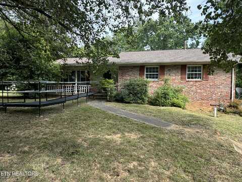 104 Newhaven Rd, Oak Ridge, TN 37830