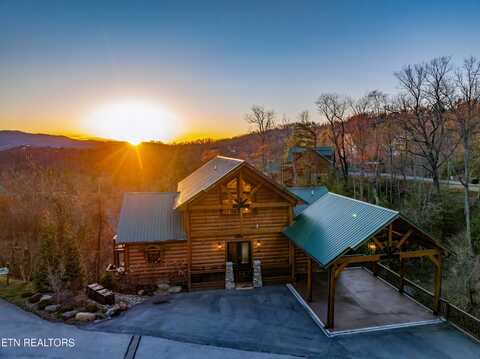 1006 Majestic Point Way, Gatlinburg, TN 37738