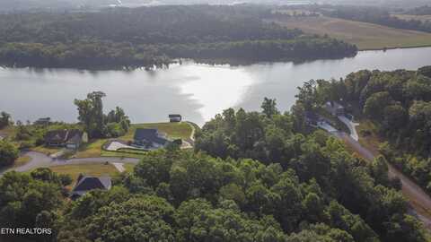 250 Vineyard Cove Drive, Loudon, TN 37774