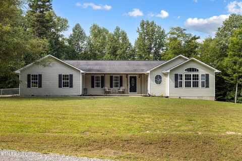 582 Chance Private Drive, Oneida, TN 37841