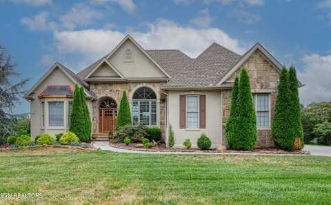 230 Conkinnon Drive, Lenoir City, TN 37772