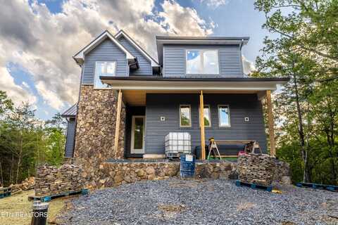 450 Hawken Drive, Walland, TN 37886
