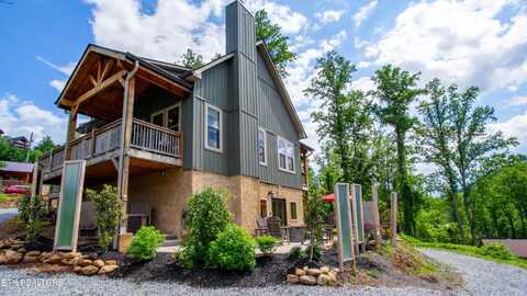 238 Oglewood Lane, Gatlinburg, TN 37738