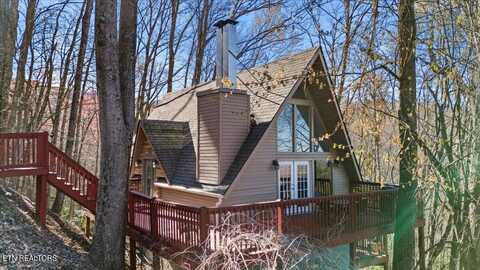 1403 Zurich Rd, Gatlinburg, TN 37738