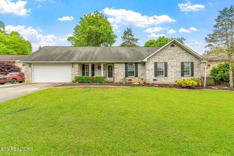 102 English Court, Oak Ridge, TN 37830