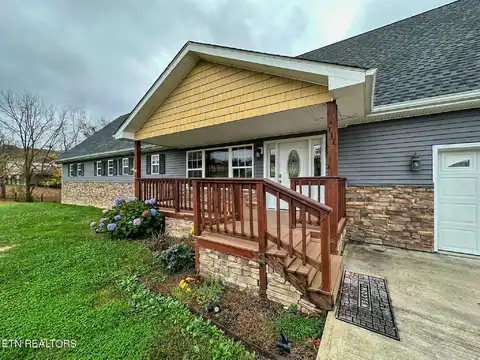 717 S 27th St, Middlesboro, KY 40965