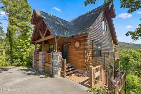 1424 Rocky Top Way, Townsend, TN 37882