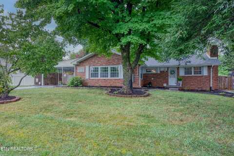 4604 Tanglewood Rd, Knoxville, TN 37912