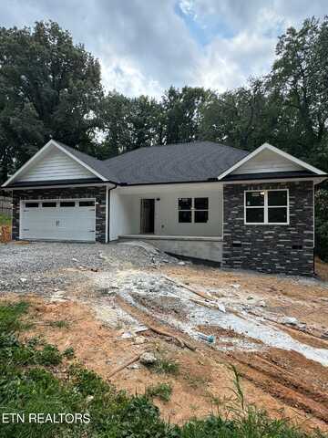 111 N Walker Lane, Oak Ridge, TN 37830