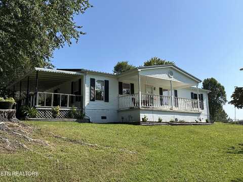 1642 Lakewood Rd, Jacksboro, TN 37757