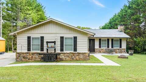 670 Manning Private Lane, Lenoir City, TN 37772