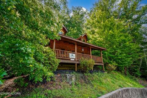 3225 Smoky Ridge Way, Sevierville, TN 37862