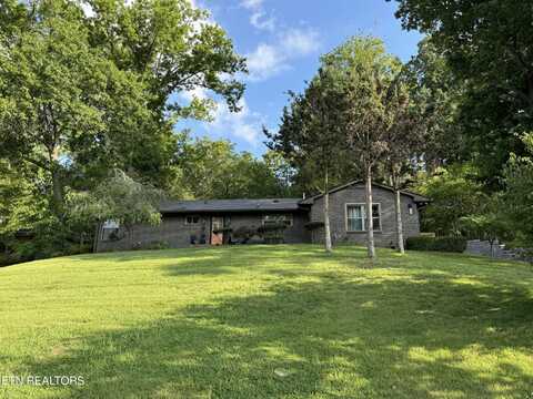 100 Orchard Circle, Oak Ridge, TN 37830