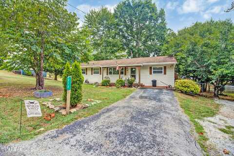 212 Reba Ave, Harriman, TN 37748