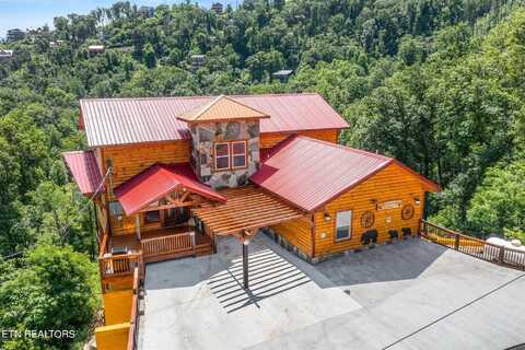 720 Pinecrest Drive, Gatlinburg, TN 37738