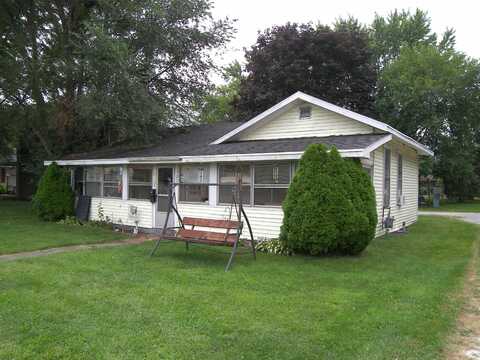 1024 E Winona Avenue, Warsaw, IN 46580