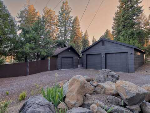 26328 Forest Park Lane, Klamath Falls, OR 97601